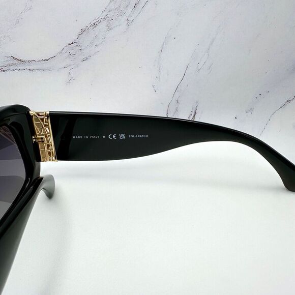 New CHANEL Sunglasses - Picture 8 of 16